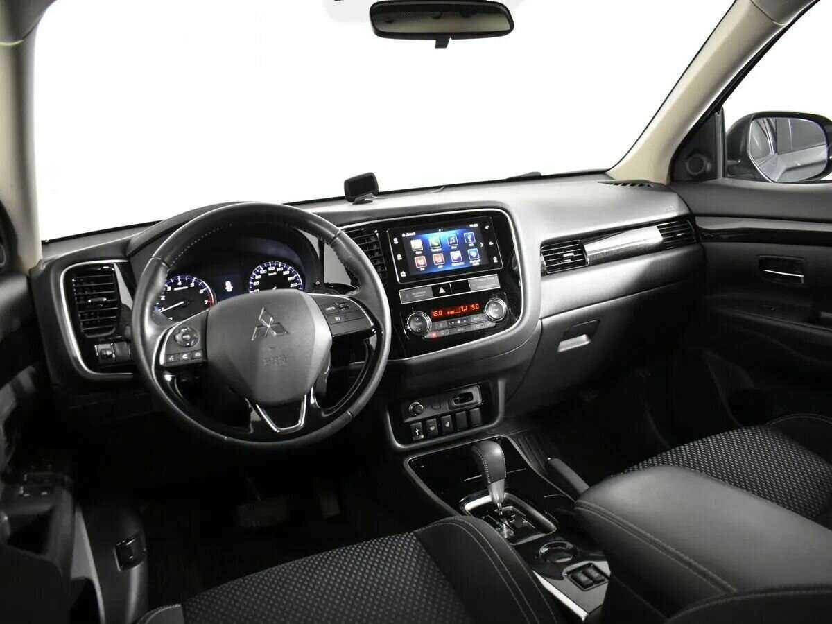 Mitsubishi Outlander 2019 года с пробегом. Фото: #6