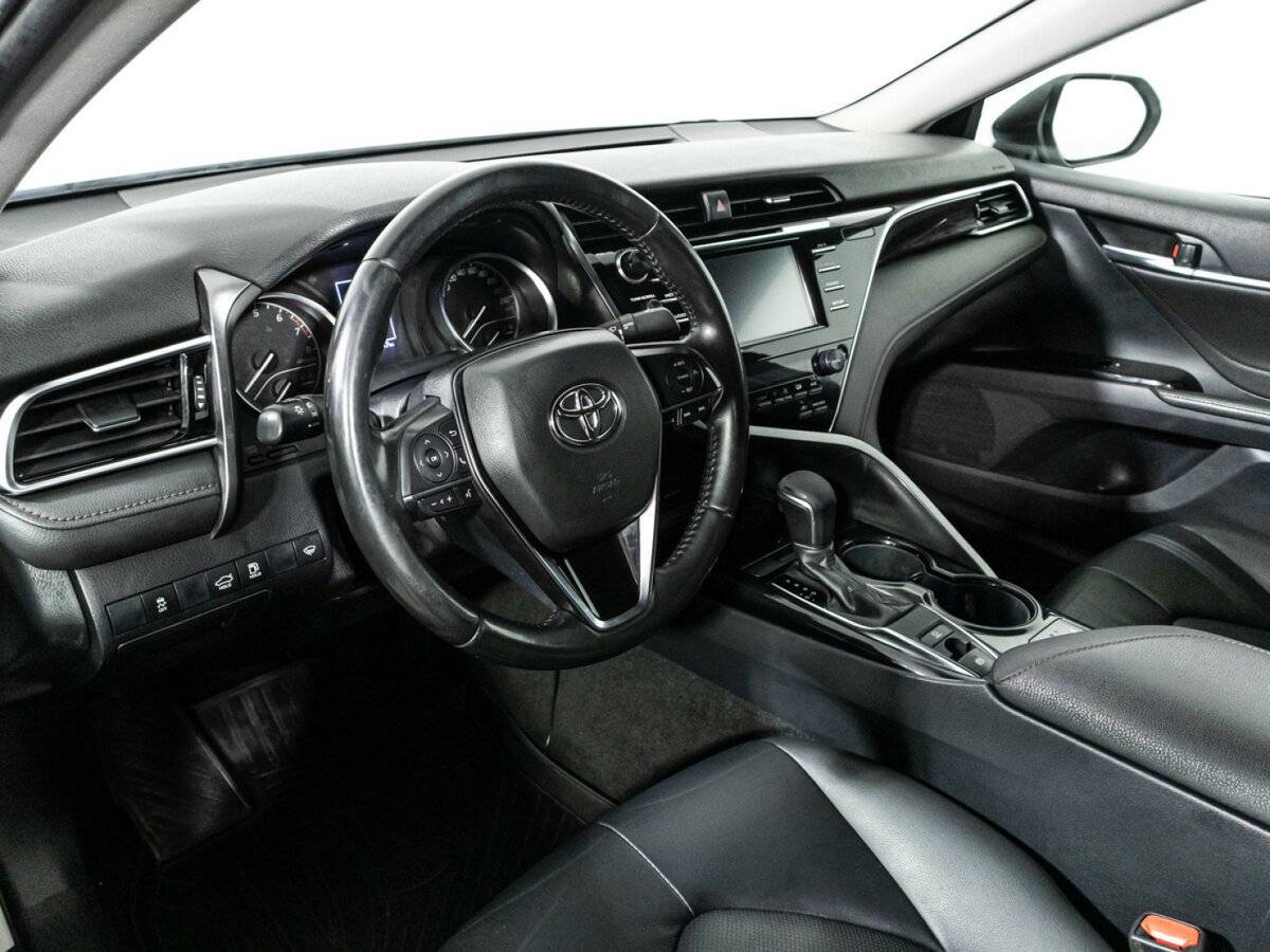 Toyota Camry 2020 года с пробегом. Фото: #10
