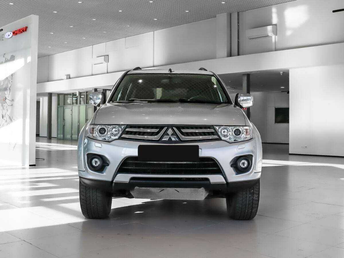 Mitsubishi Pajero Sport 2015 года с пробегом. Фото: #0