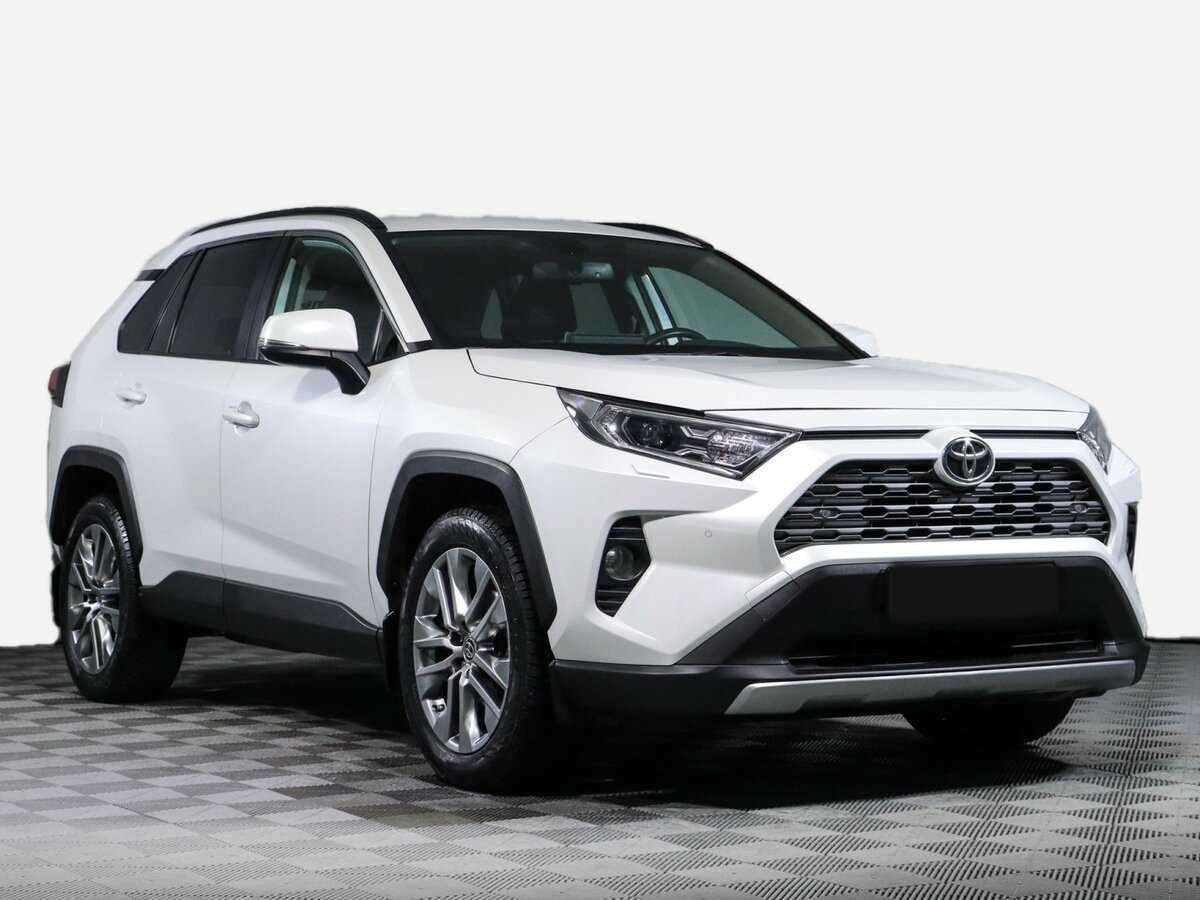 Toyota RAV4 2021 года с пробегом. Фото: #2