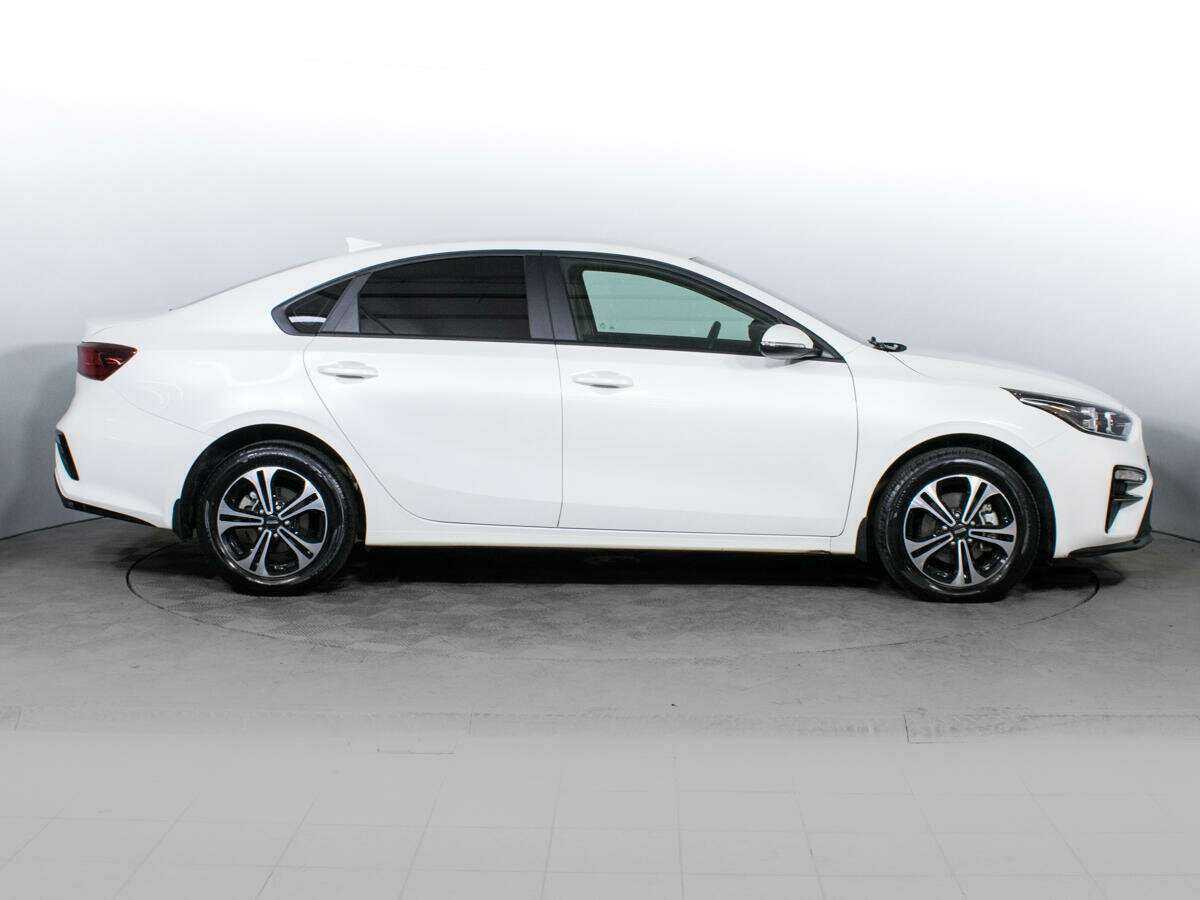 Kia Cerato 2021 года с пробегом. Фото: #3