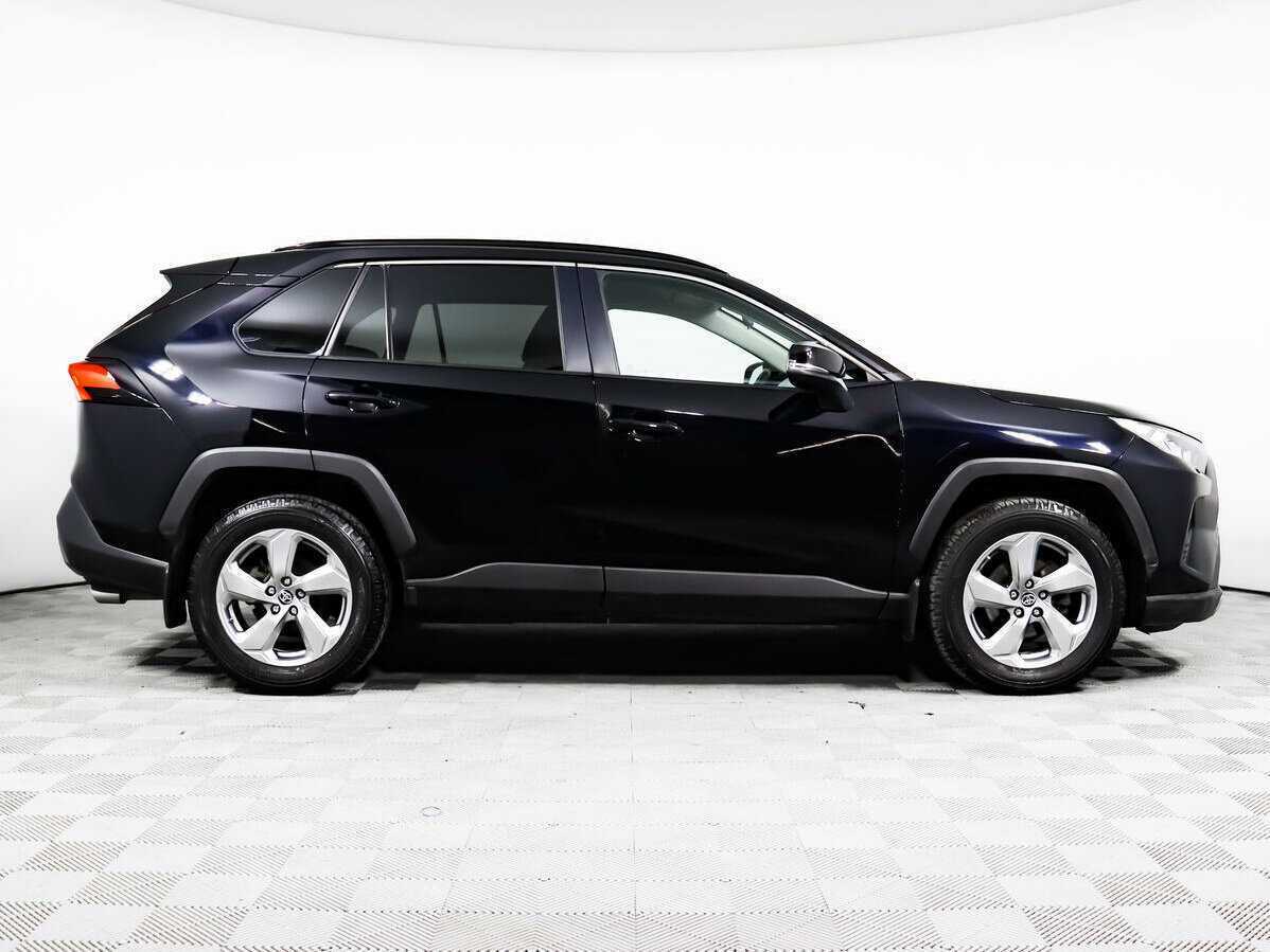 Toyota RAV4 2020 года с пробегом. Фото: #3