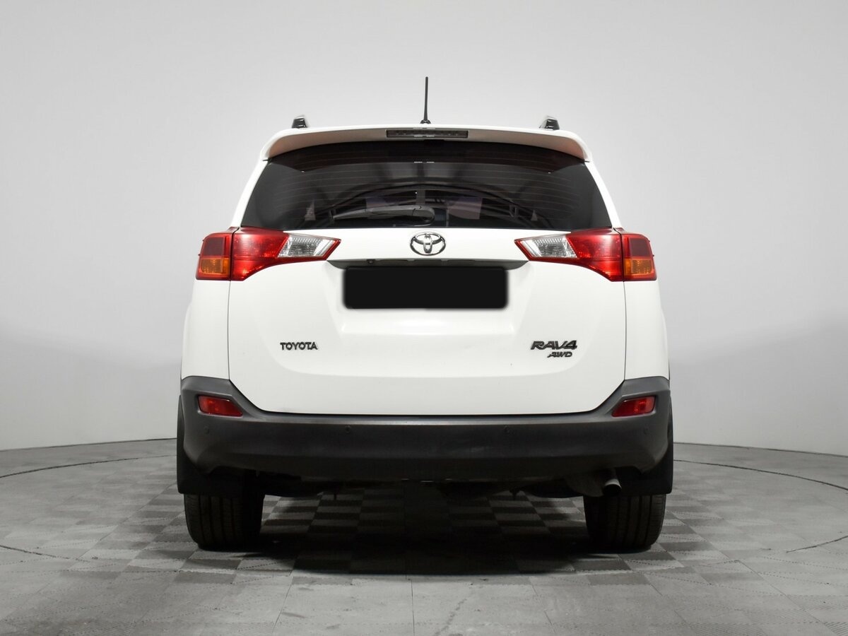 Toyota RAV4 2015 года с пробегом. Фото: #4