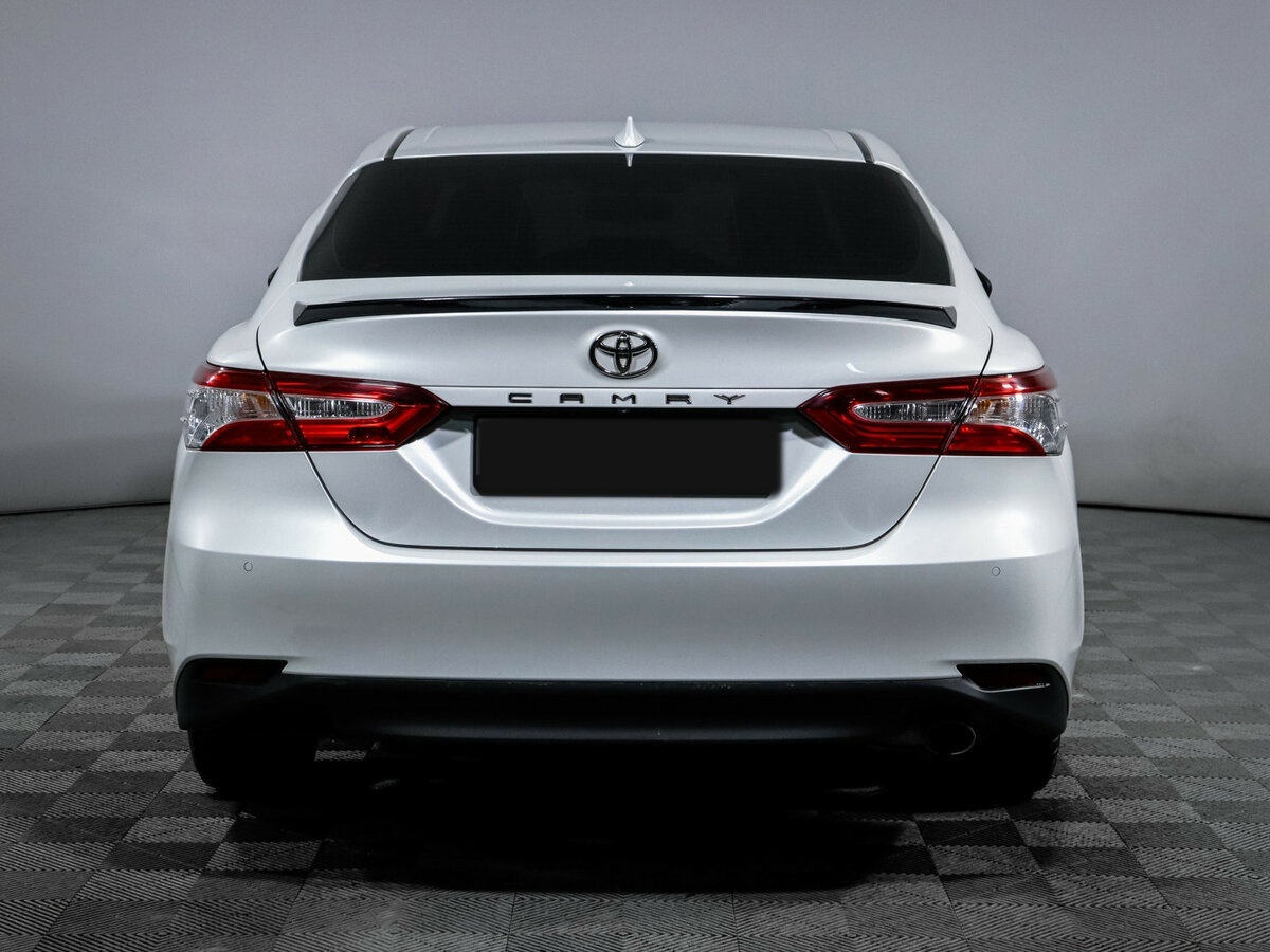 Toyota Camry 2020 года с пробегом. Фото: #4