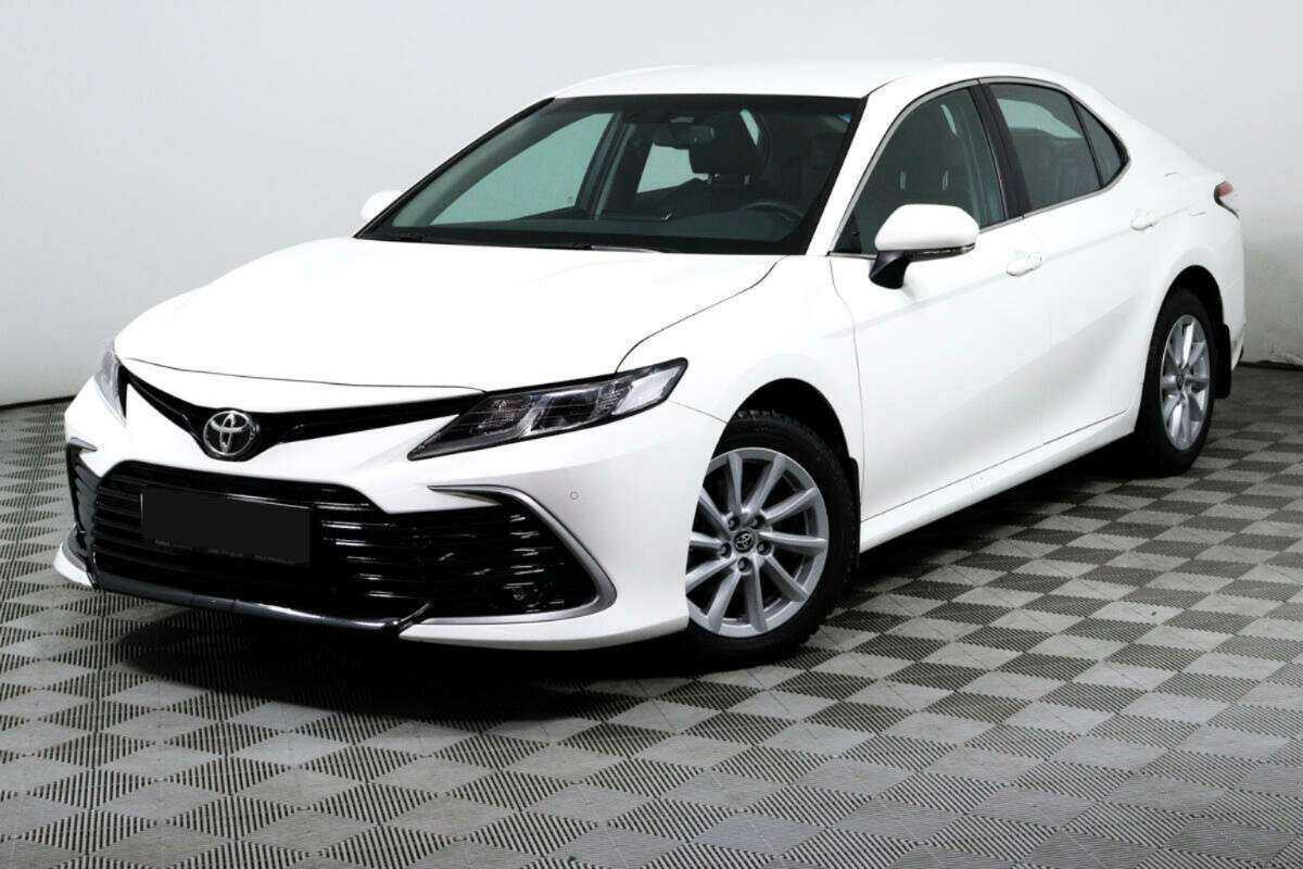 Toyota Camry 2021 года с пробегом. Посмотреть фото