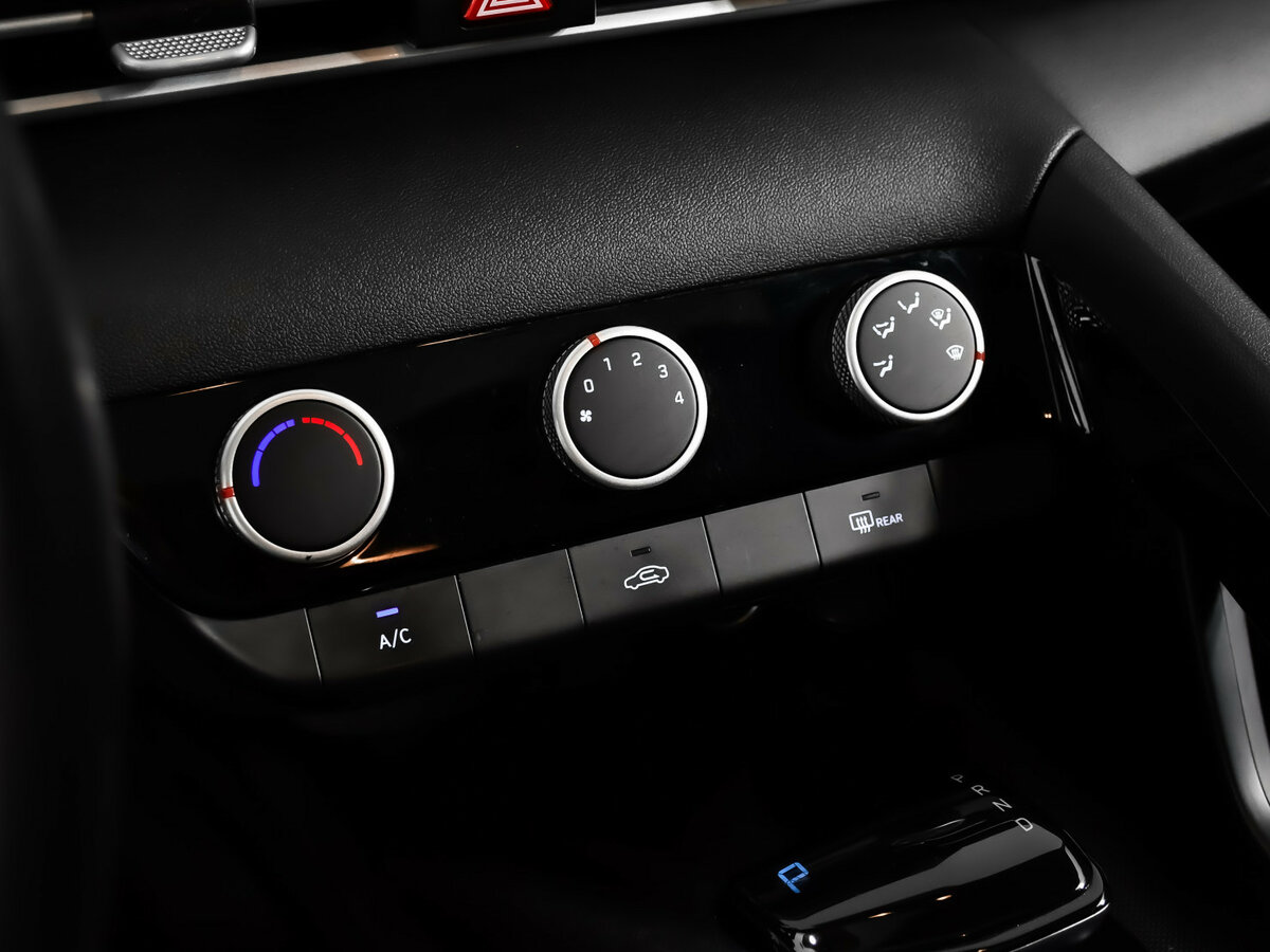 Hyundai Elantra 2023 года с пробегом. Фото: #15