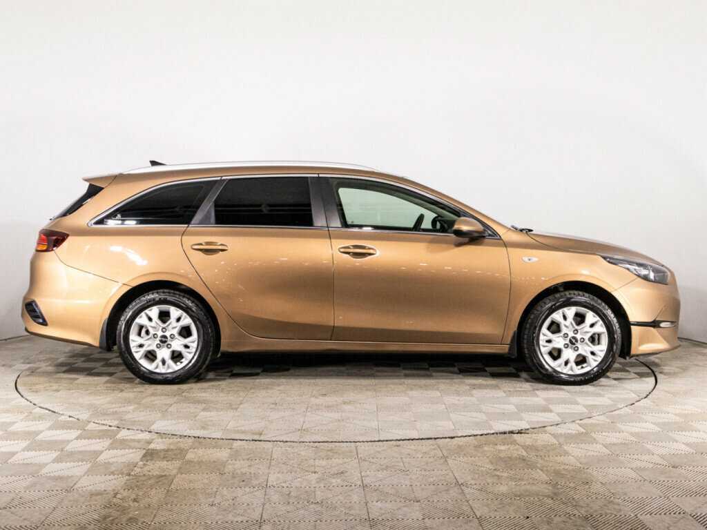 Kia Ceed 2021 года с пробегом. Фото: #3
