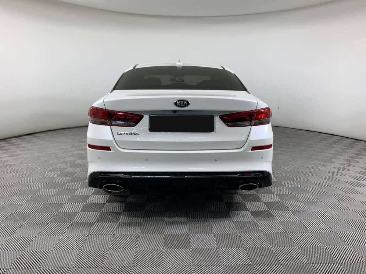 Kia Optima 2018 года с пробегом. Фото: #5