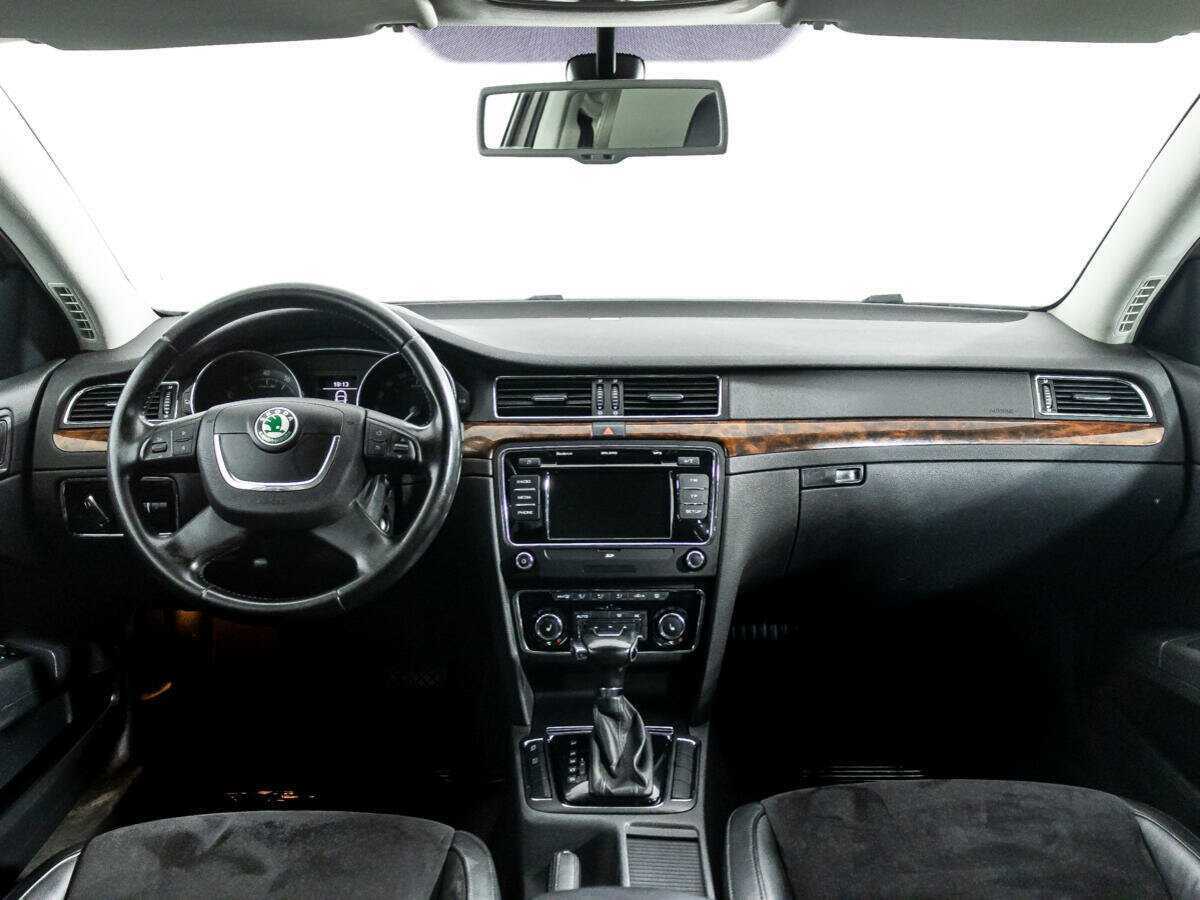 Skoda Superb 2012 года с пробегом. Фото: #12