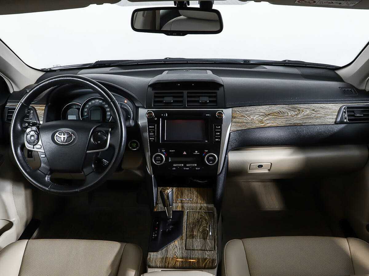 Toyota Camry 2014 года с пробегом. Фото: #12
