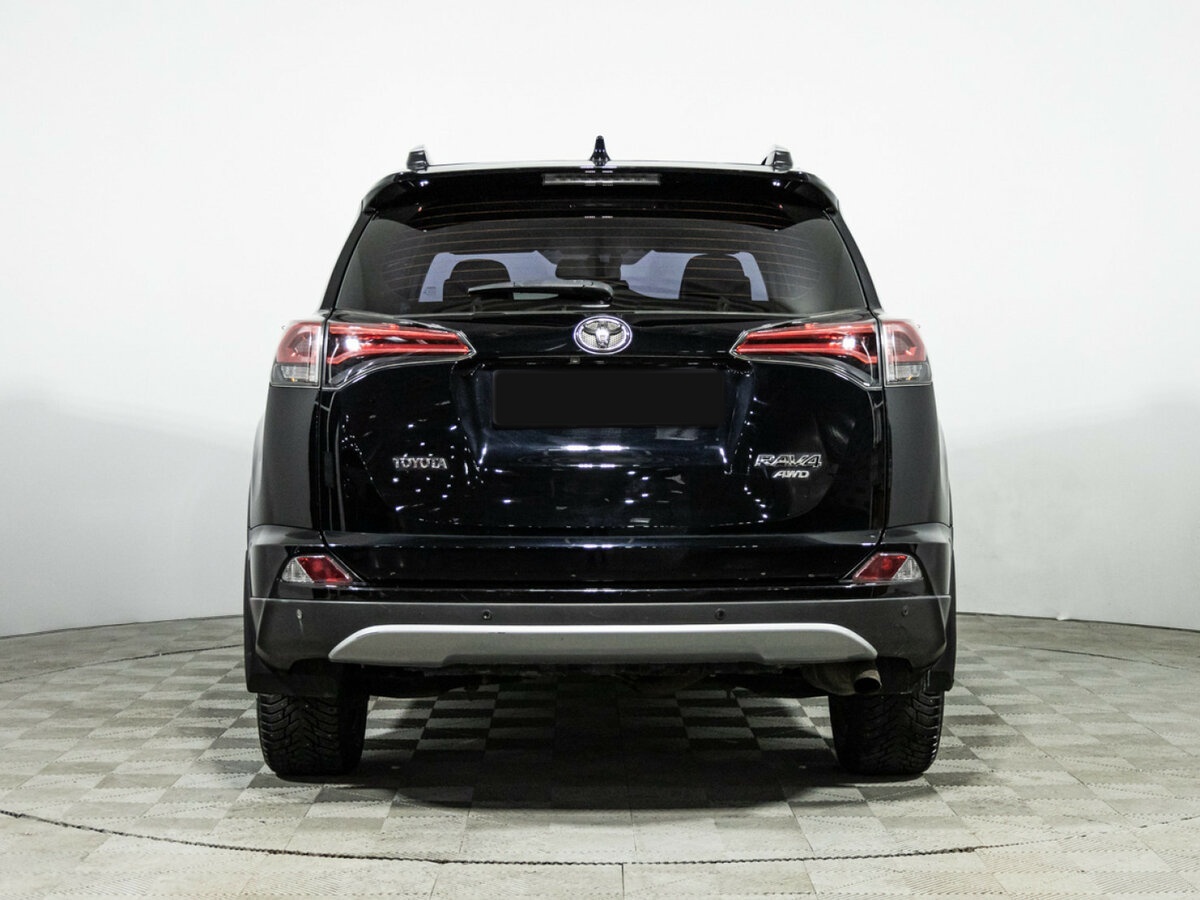 Toyota RAV4 2017 года с пробегом. Фото: #4