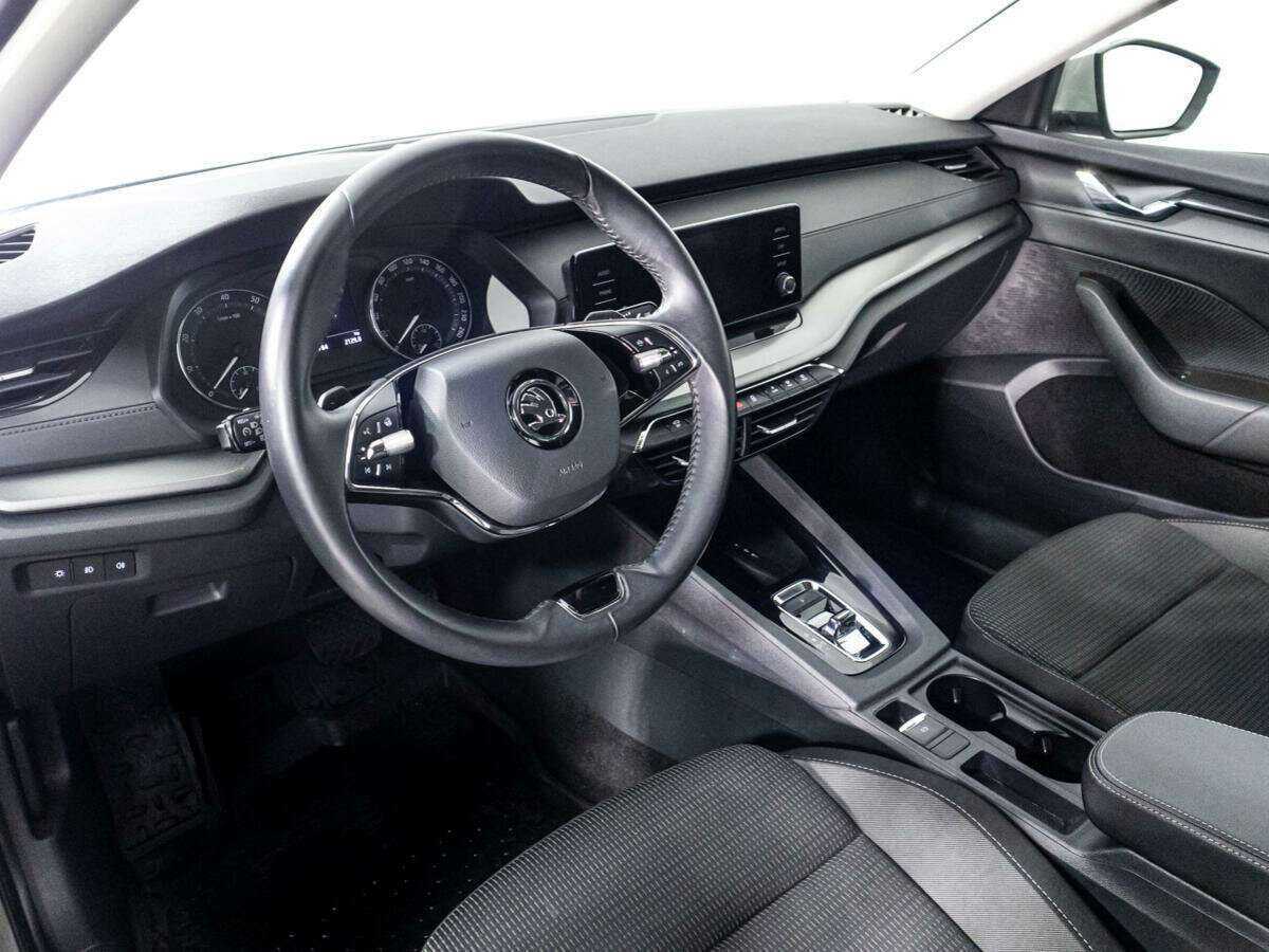 Skoda Octavia 2021 года с пробегом. Фото: #10