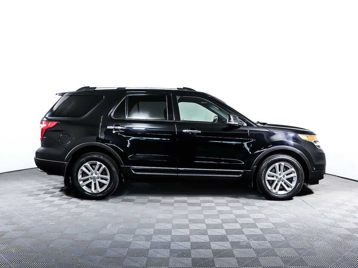 Ford Explorer 2015 года с пробегом. Фото: #3