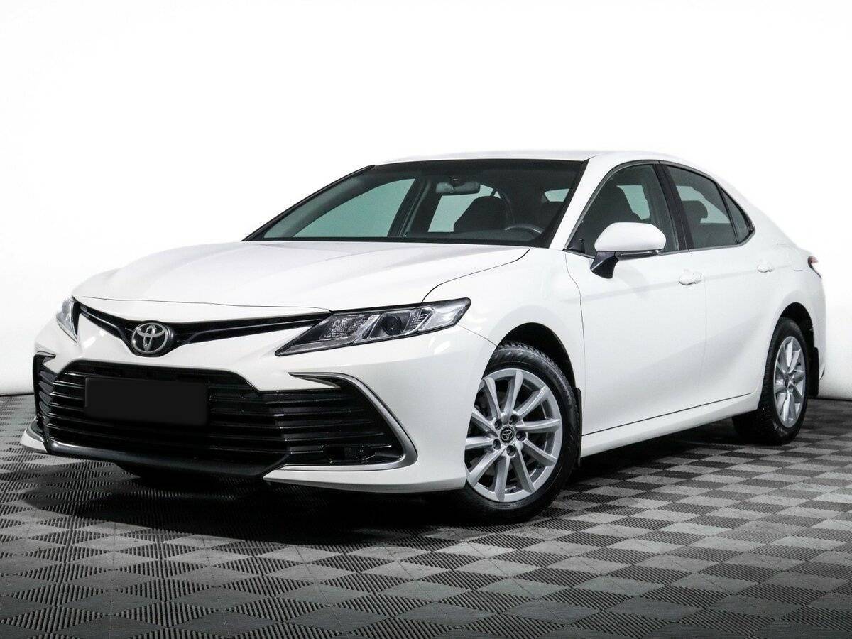 Toyota Camry 2021 года с пробегом. Посмотреть фото