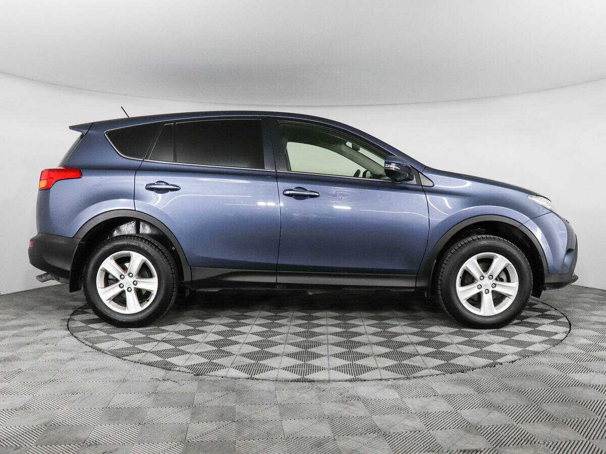Toyota RAV4 2013 года с пробегом. Фото: #3