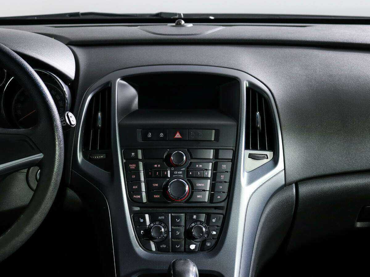 Opel Astra 2012 года с пробегом. Фото: #11
