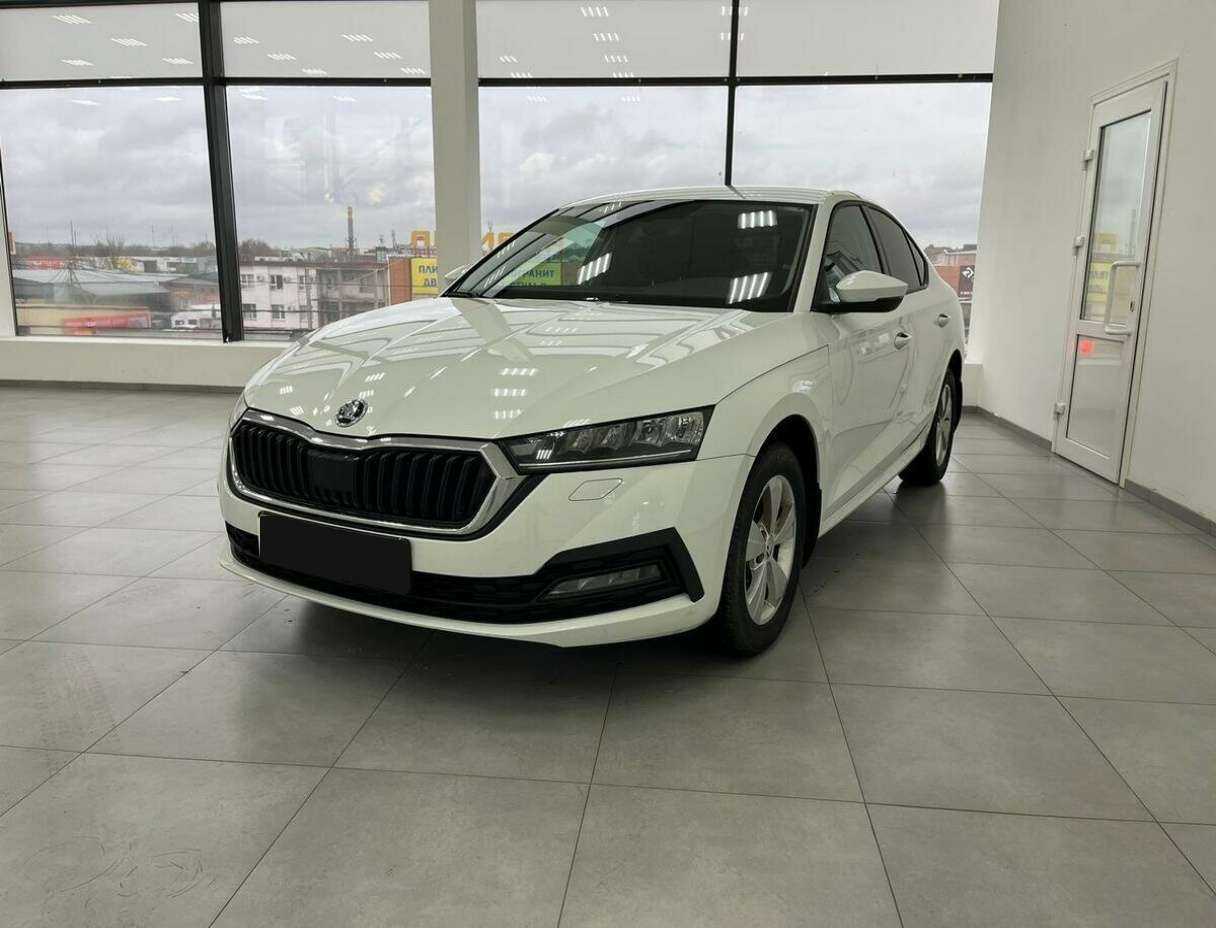 Skoda Octavia 2021 года с пробегом. Посмотреть фото