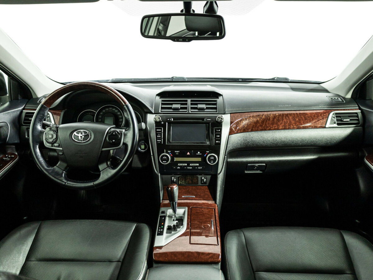 Toyota Camry 2012 года с пробегом. Фото: #12