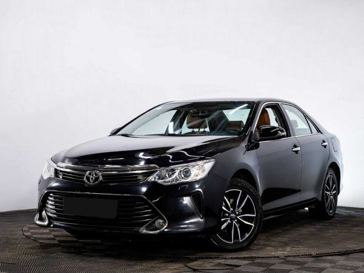 Toyota Camry 2017 года с пробегом. Посмотреть фото