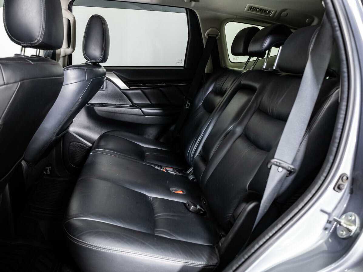 Mitsubishi Pajero Sport 2018 года с пробегом. Фото: #9