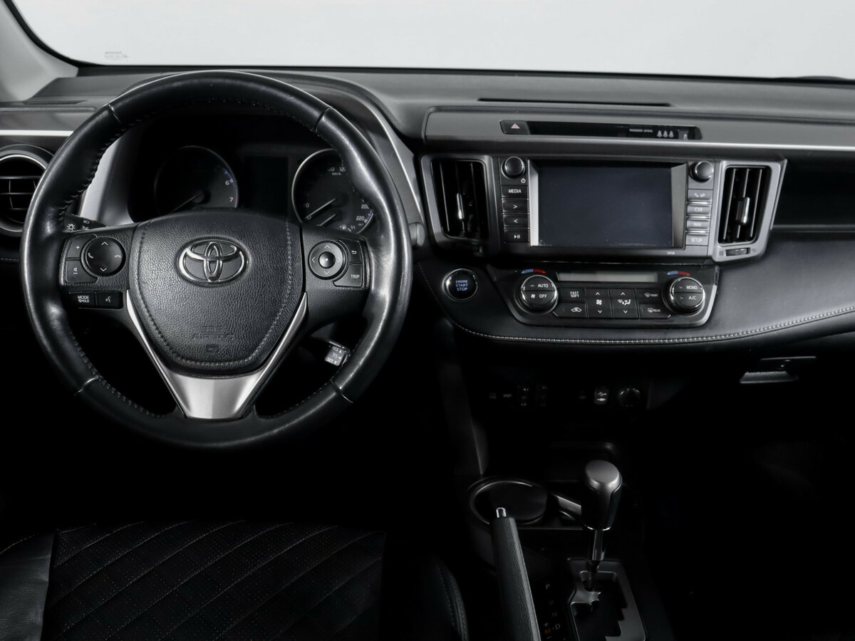 Toyota RAV4 2019 года с пробегом. Фото: #11