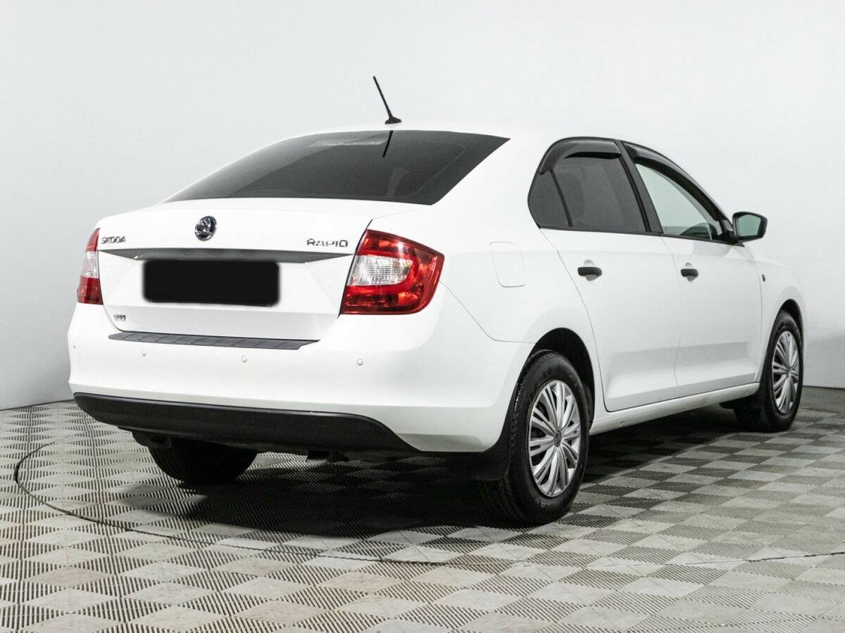 Skoda Rapid 2015 года с пробегом. Фото: #4