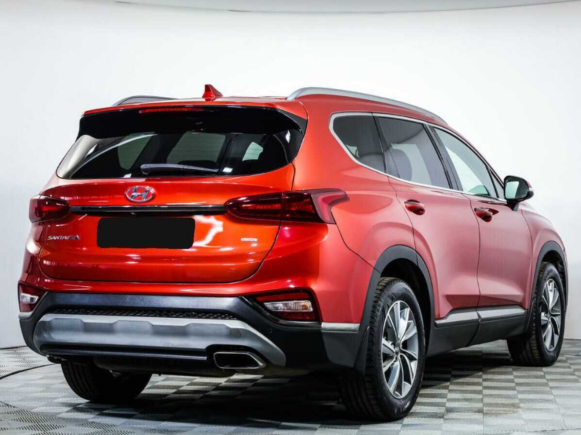 Hyundai Santa Fe 2019 года с пробегом. Фото: #3