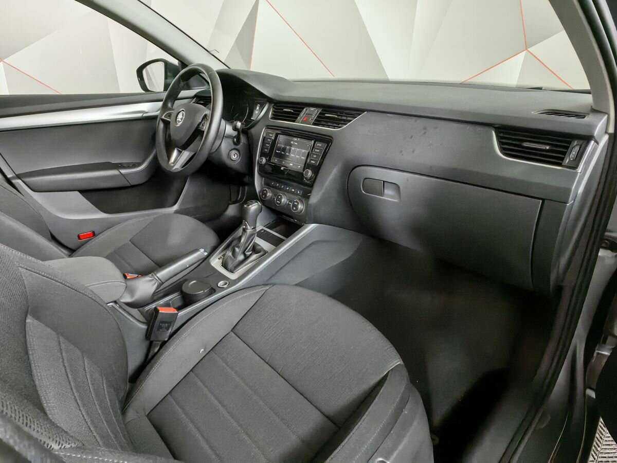Skoda Octavia 2017 года с пробегом. Фото: #8