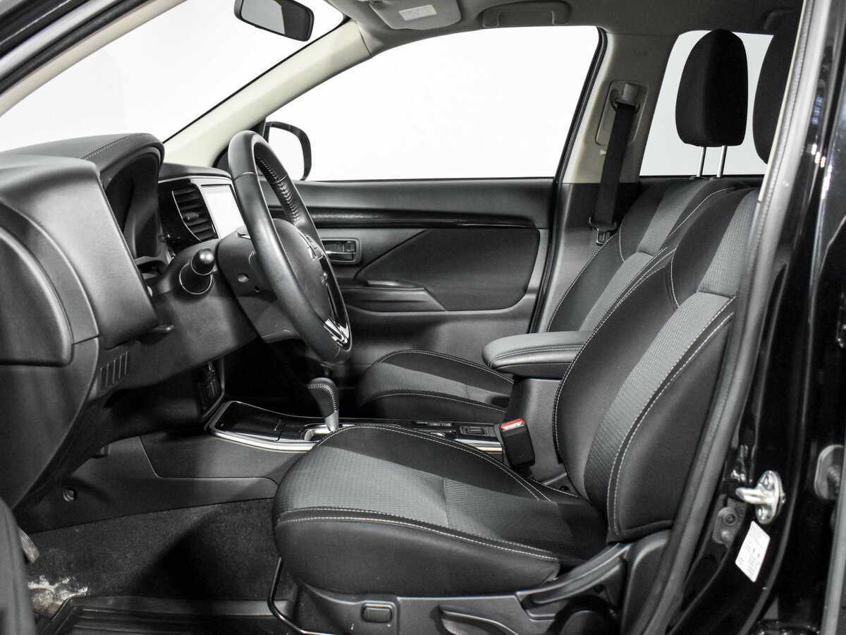 Mitsubishi Outlander 2021 года с пробегом. Фото: #9