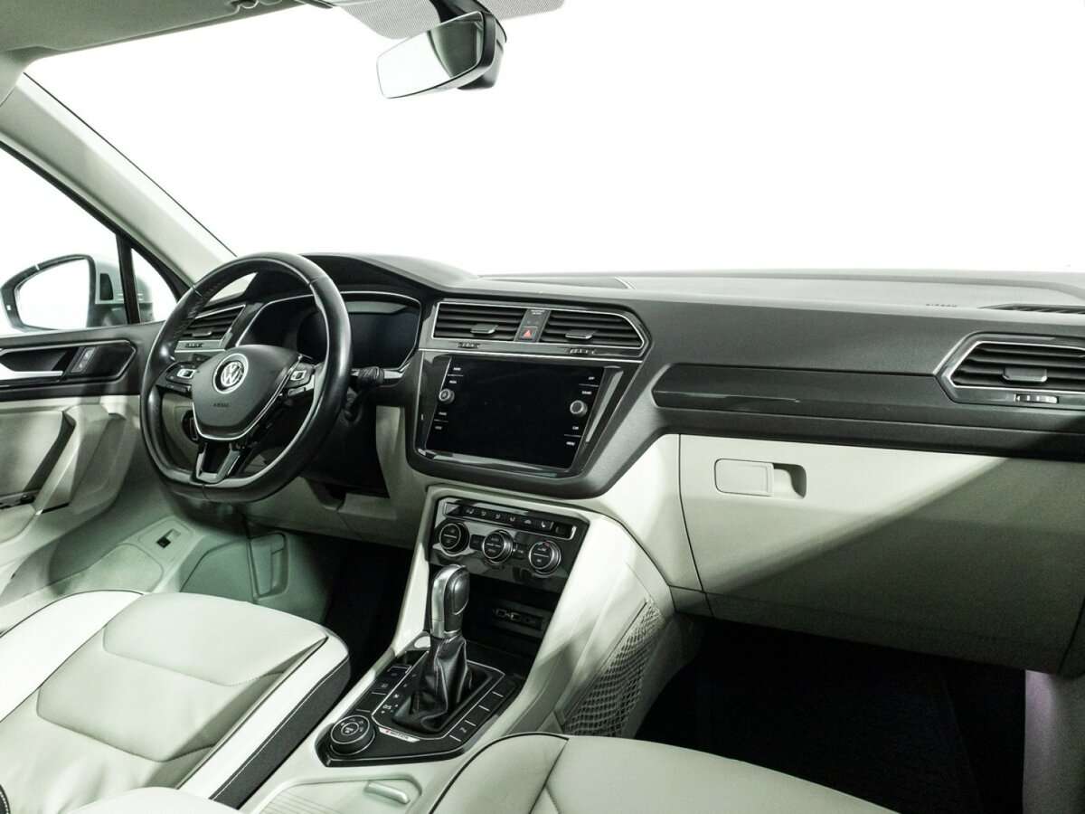 Volkswagen Tiguan 2018 года с пробегом. Фото: #8