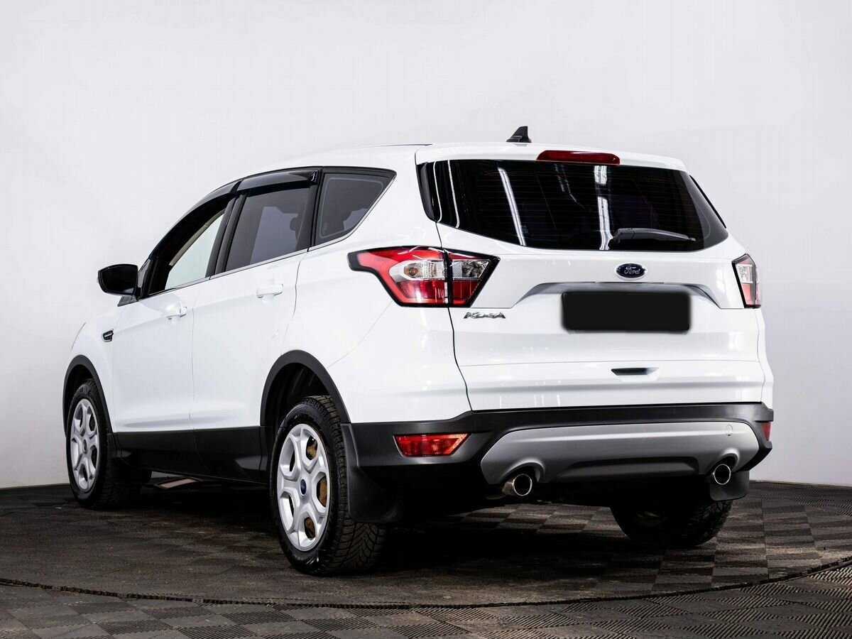Ford Kuga 2017 года с пробегом. Фото: #3
