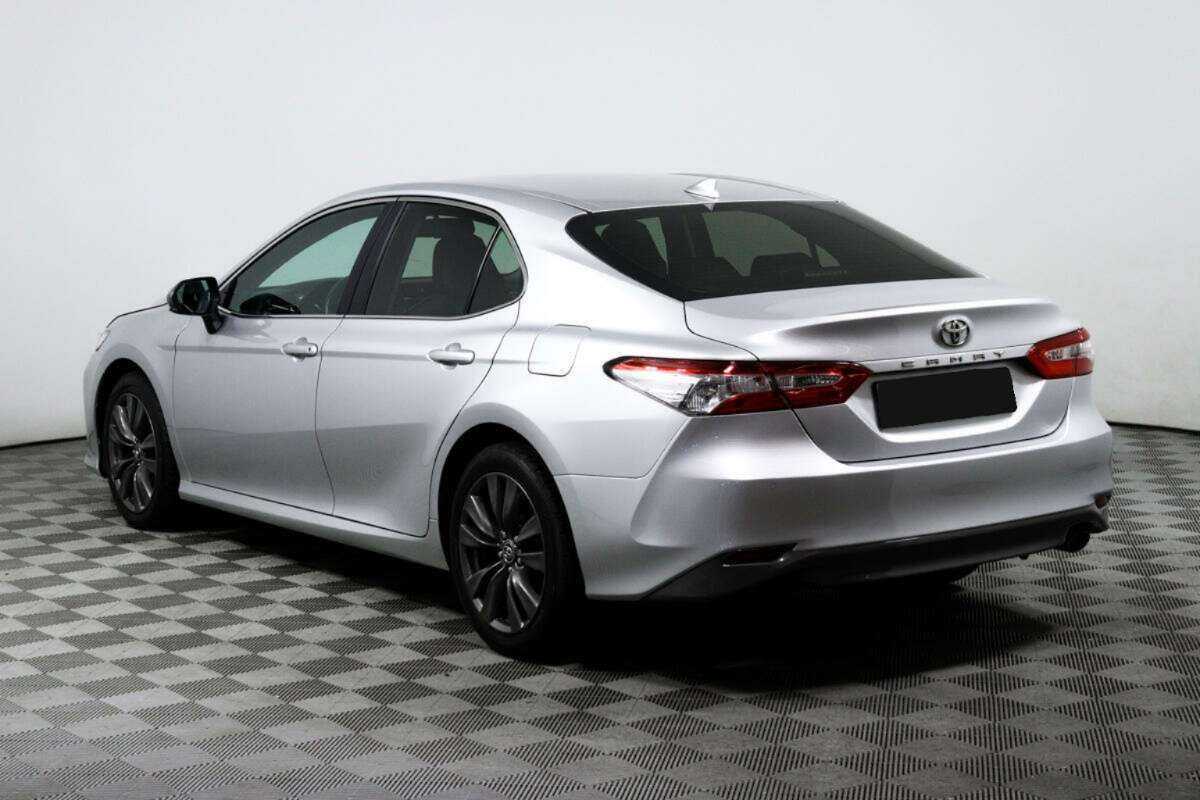 Toyota Camry 2018 года с пробегом. Фото: #6