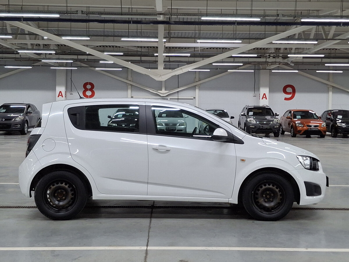 Chevrolet Aveo 2015 года с пробегом. Фото: #3