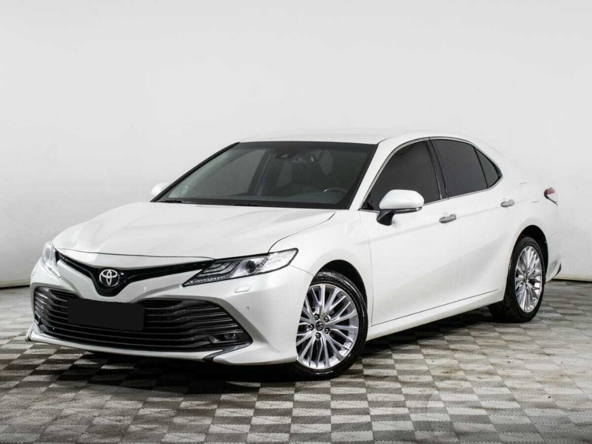 Toyota Camry 2019 года с пробегом. Посмотреть фото