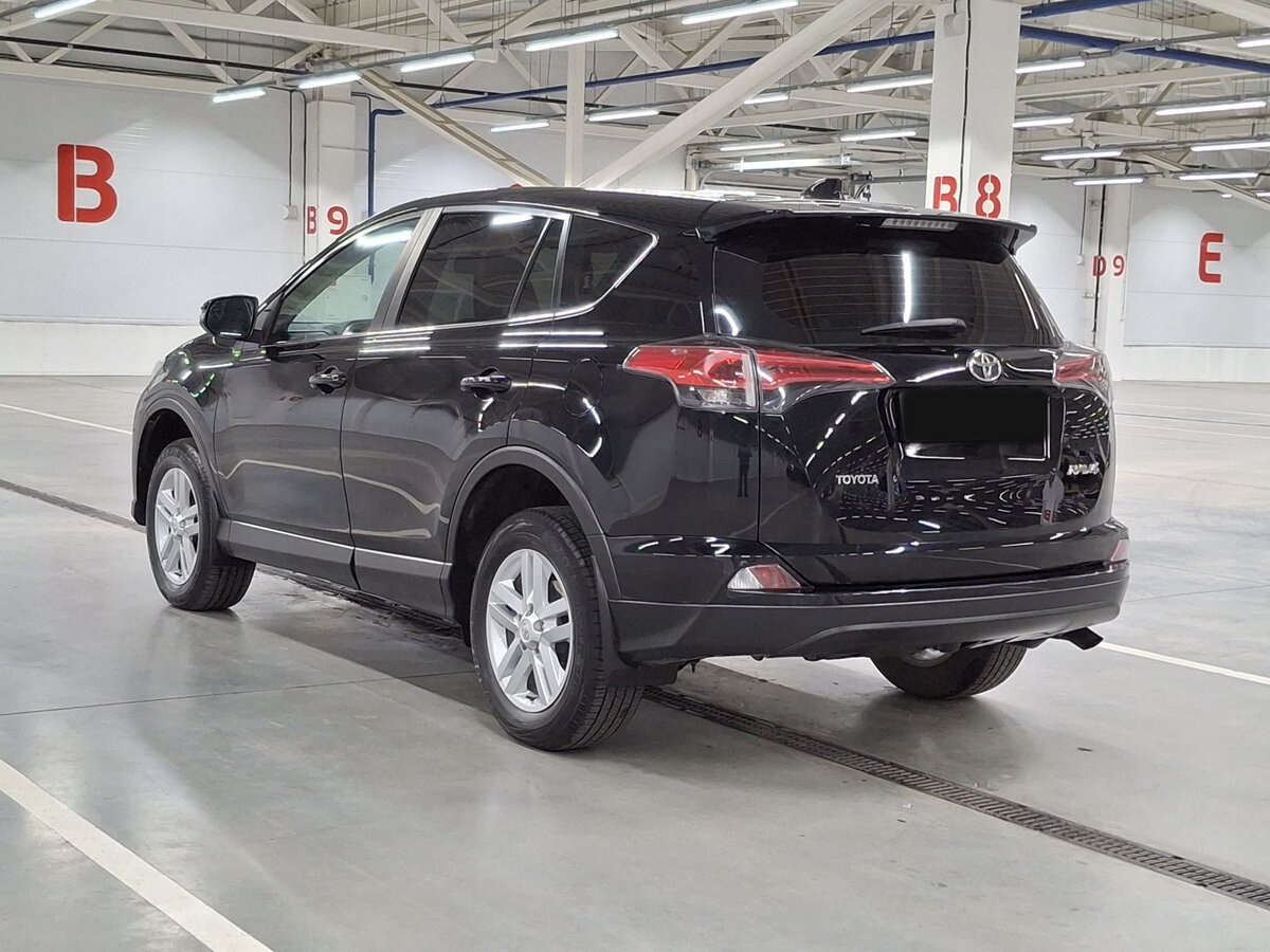 Toyota RAV4 2019 года с пробегом. Фото: #6