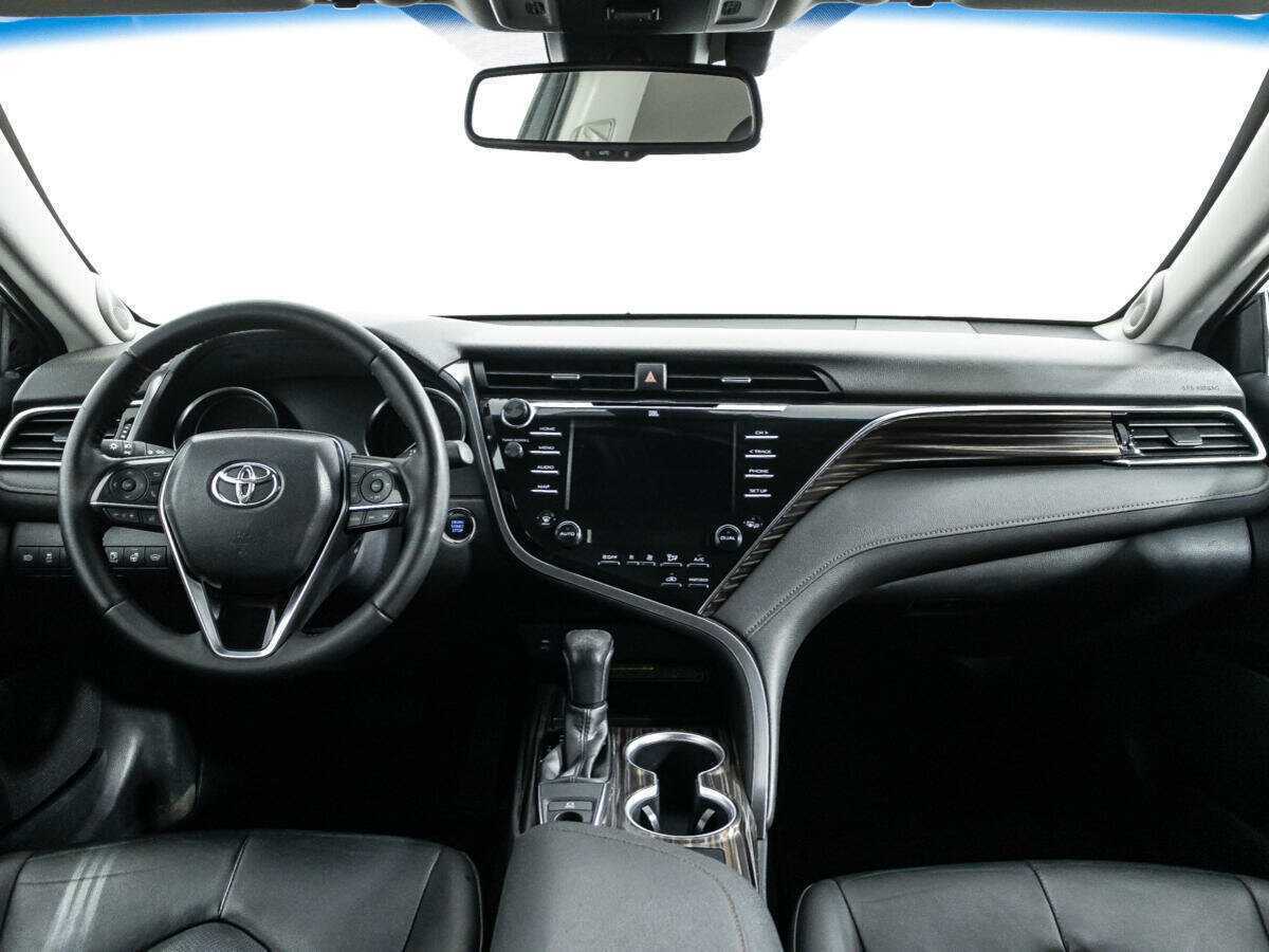 Toyota Camry 2020 года с пробегом. Фото: #12
