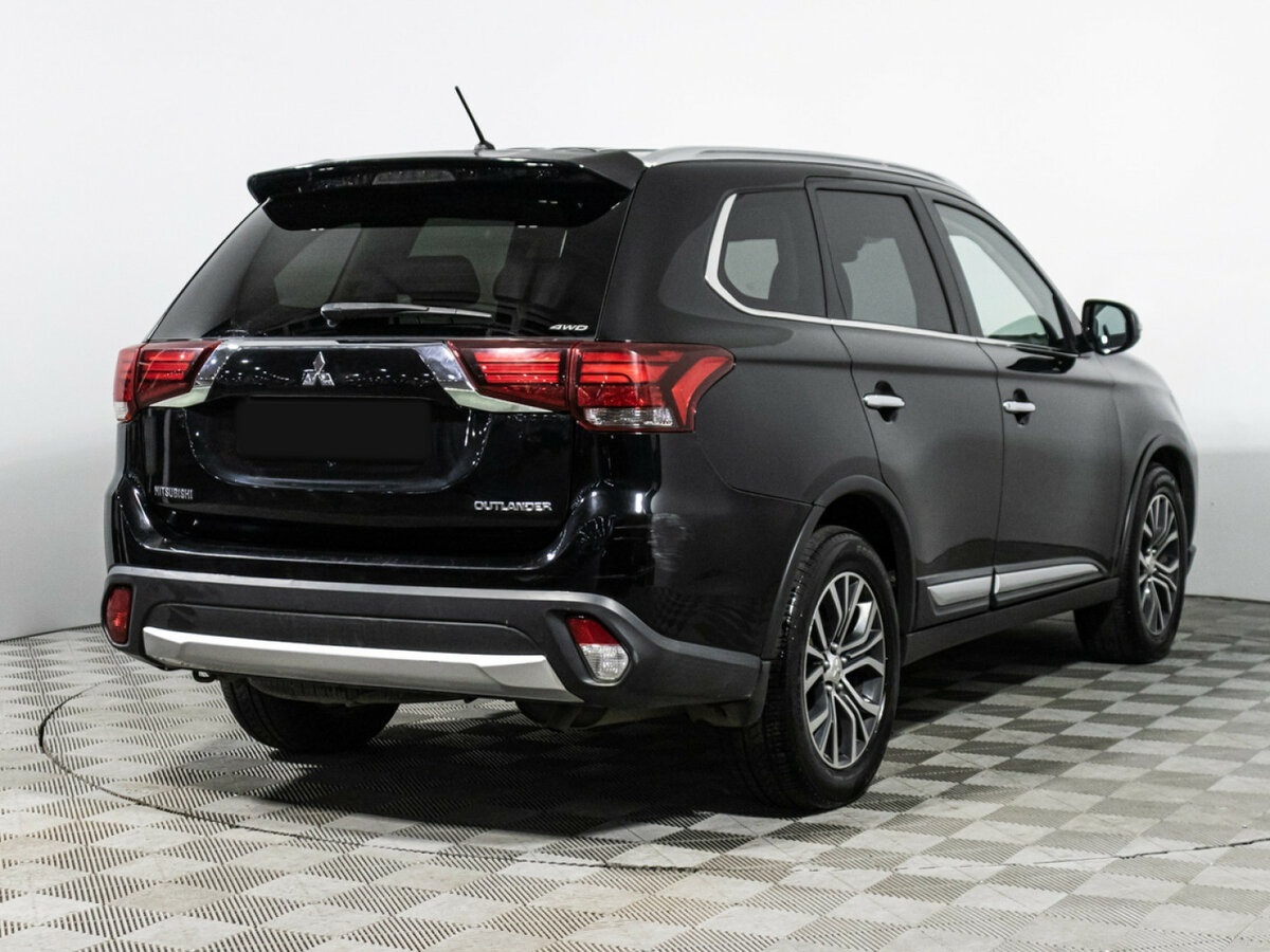 Mitsubishi Outlander 2015 года с пробегом. Фото: #3