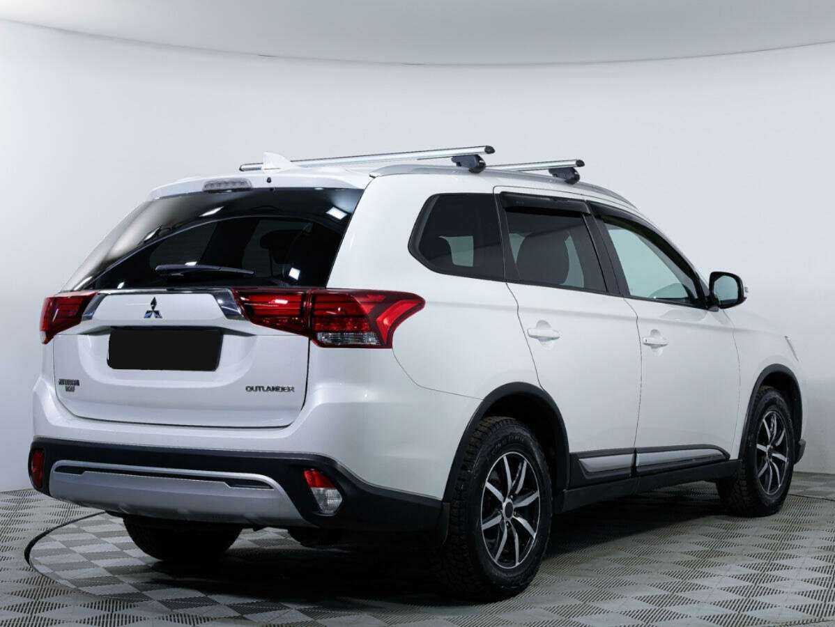 Mitsubishi Outlander 2018 года с пробегом. Фото: #4