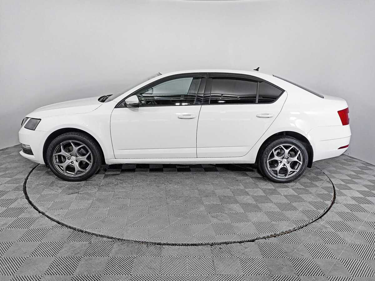 Skoda Octavia 2019 года с пробегом. Фото: #7