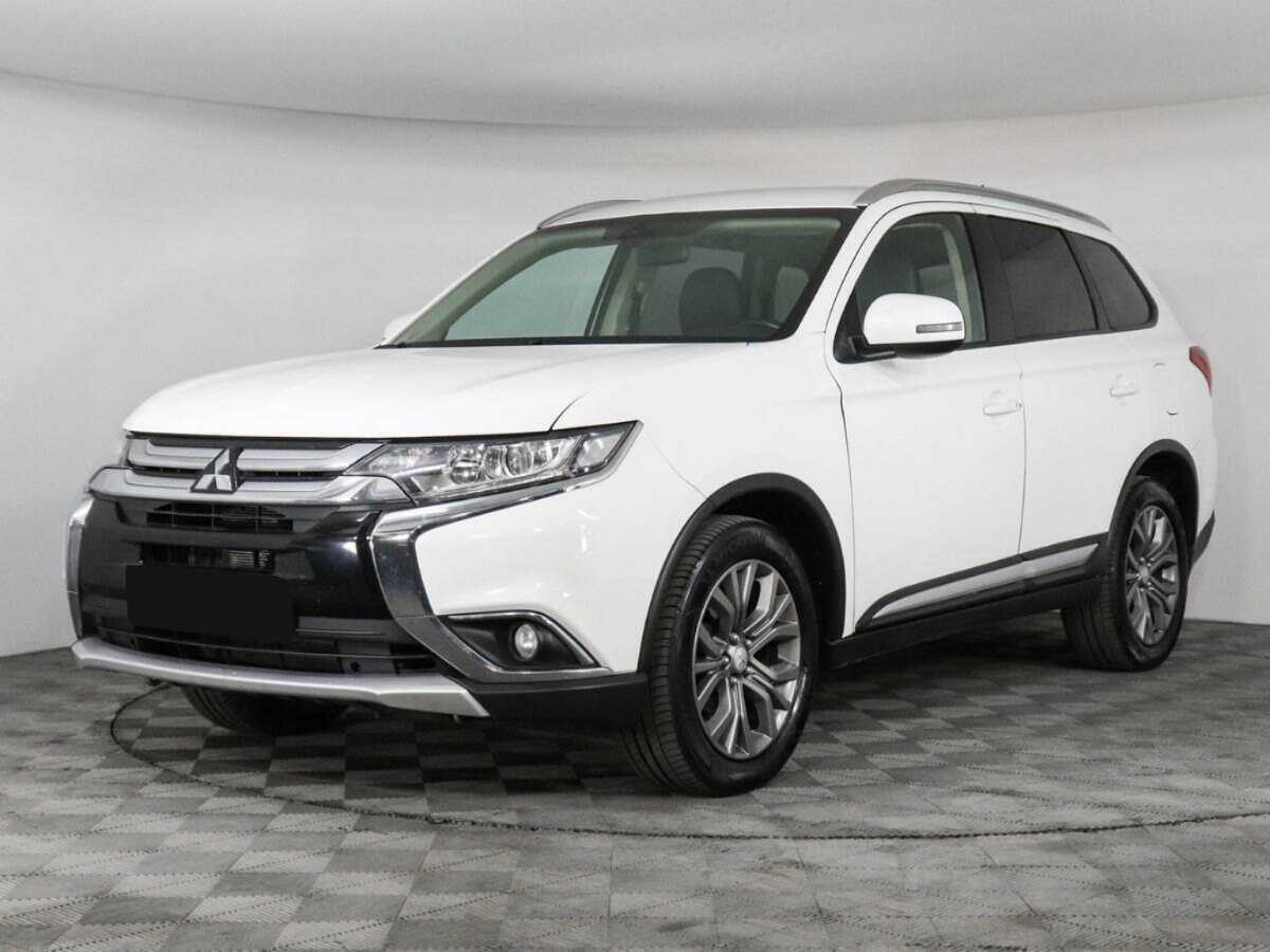Mitsubishi Outlander 2015 года с пробегом. Посмотреть фото