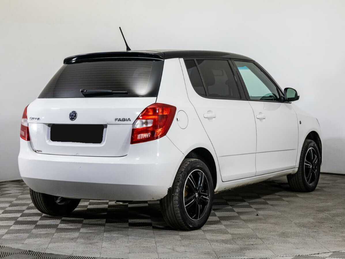 Skoda Fabia 2013 года с пробегом. Фото: #4