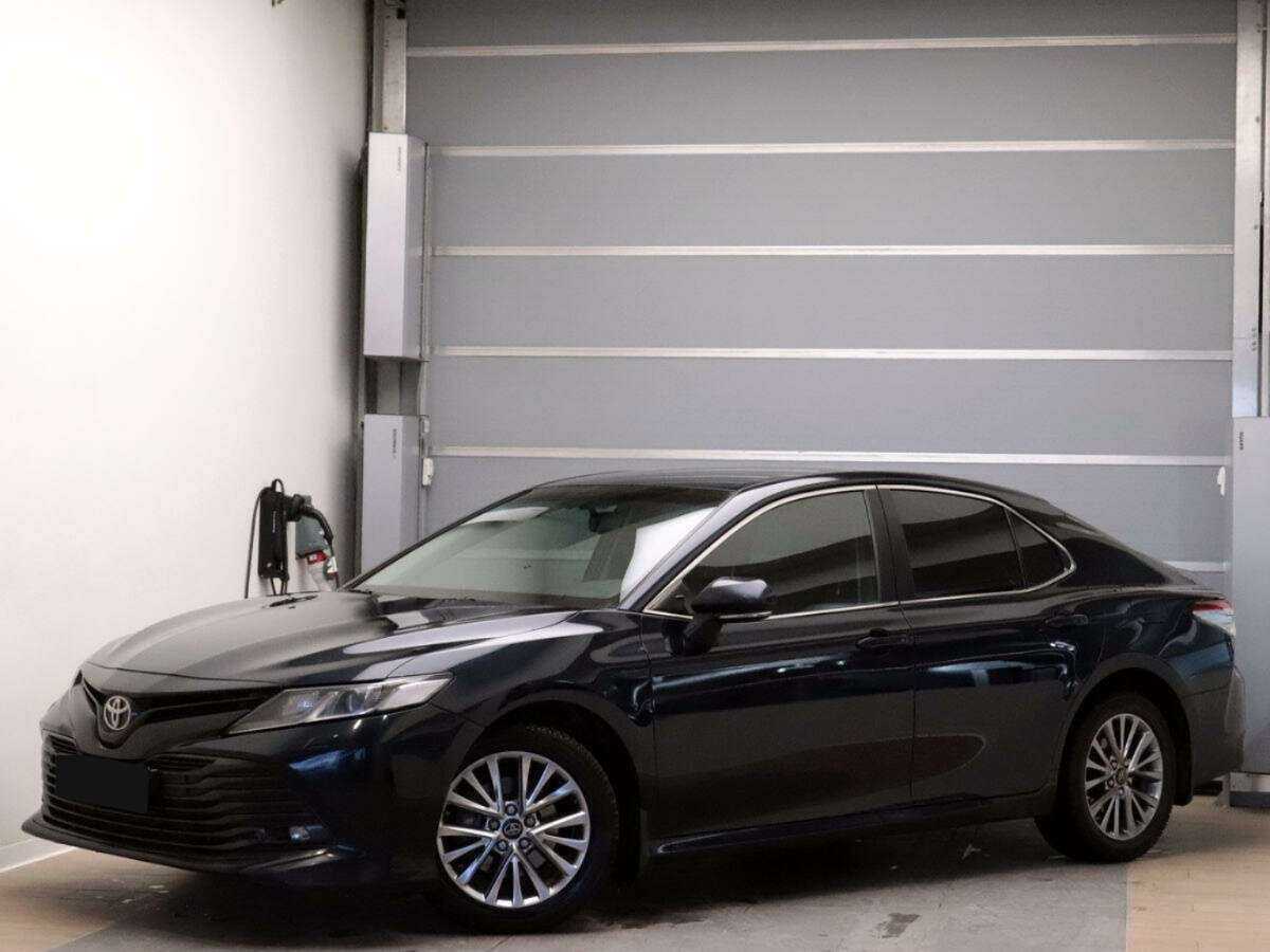Toyota Camry 2019 года с пробегом. Посмотреть фото