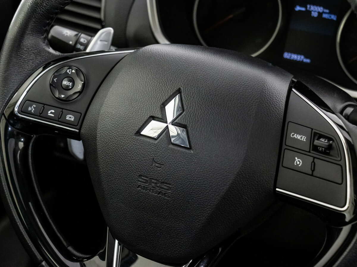 Mitsubishi Eclipse Cross 2022 года с пробегом. Фото: #9