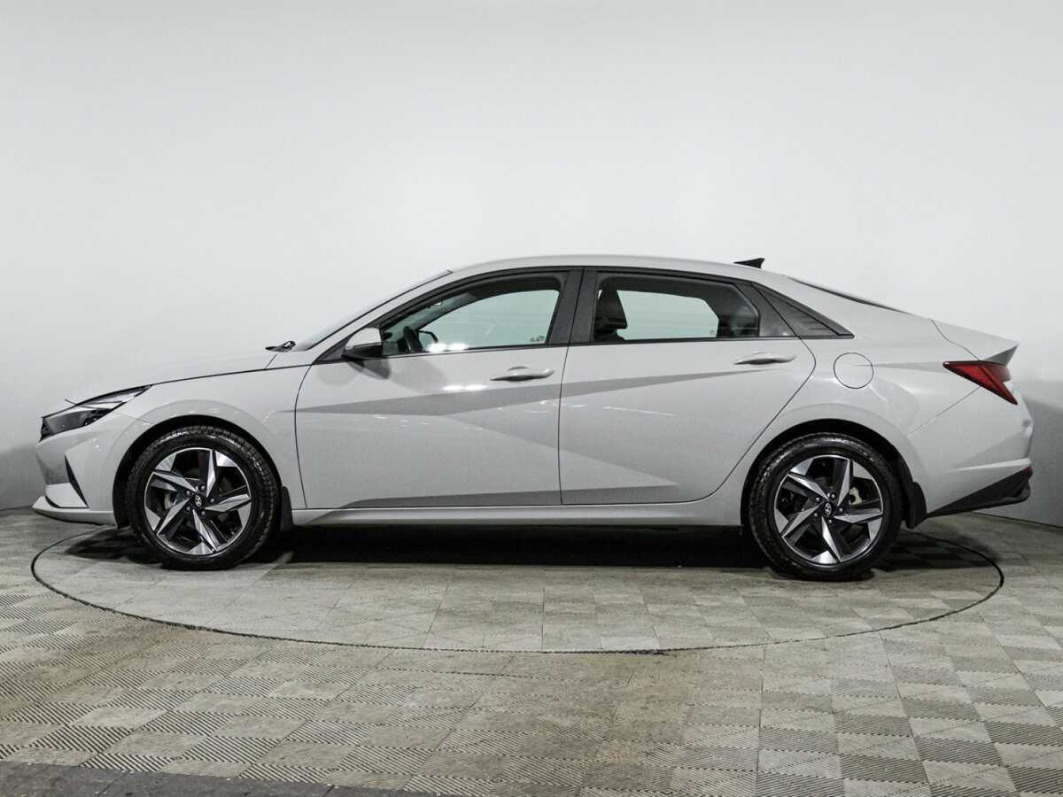 Hyundai Elantra 2023 года с пробегом. Фото: #7