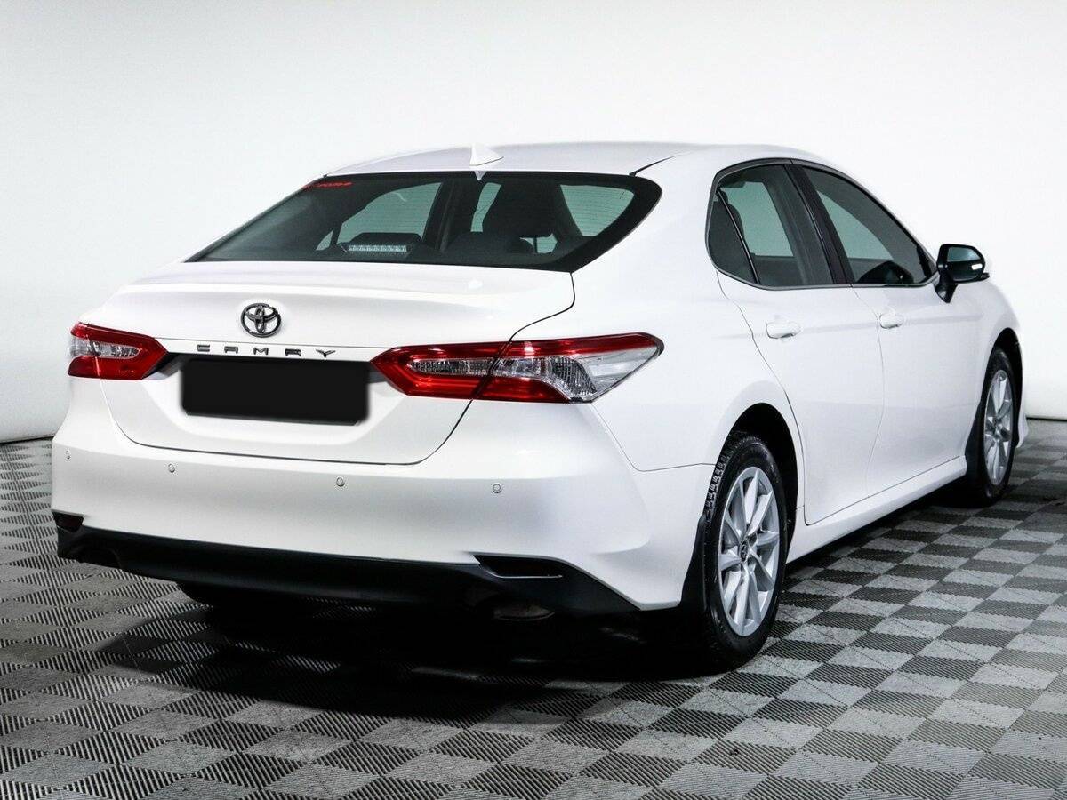 Toyota Camry 2021 года с пробегом. Фото: #4