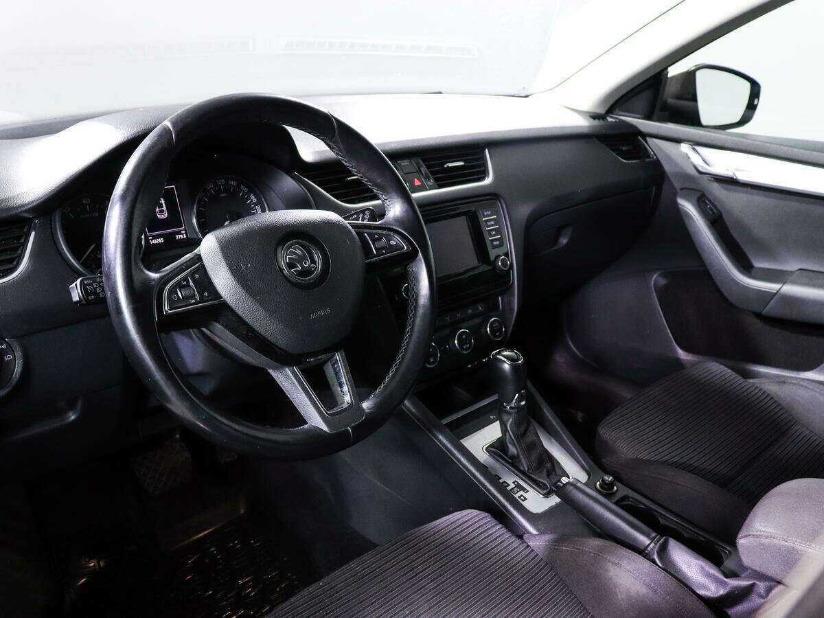 Skoda Octavia 2013 года с пробегом. Фото: #11