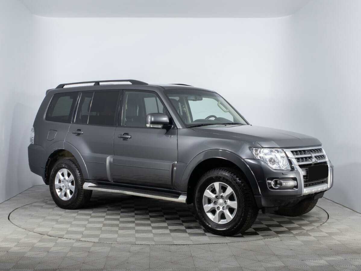 Mitsubishi Pajero 2017 года с пробегом. Фото: #2