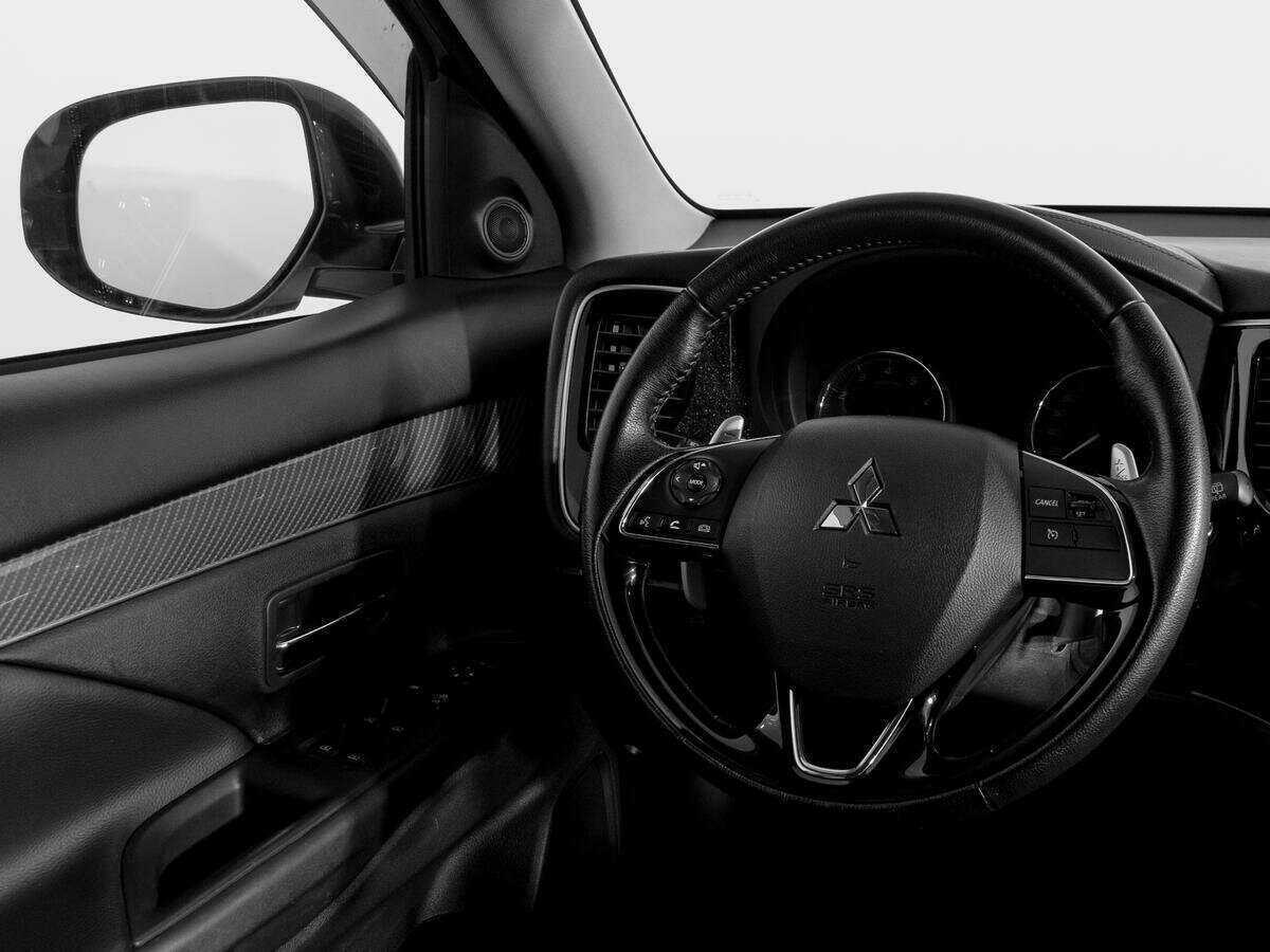 Mitsubishi Outlander 2021 года с пробегом. Фото: #14