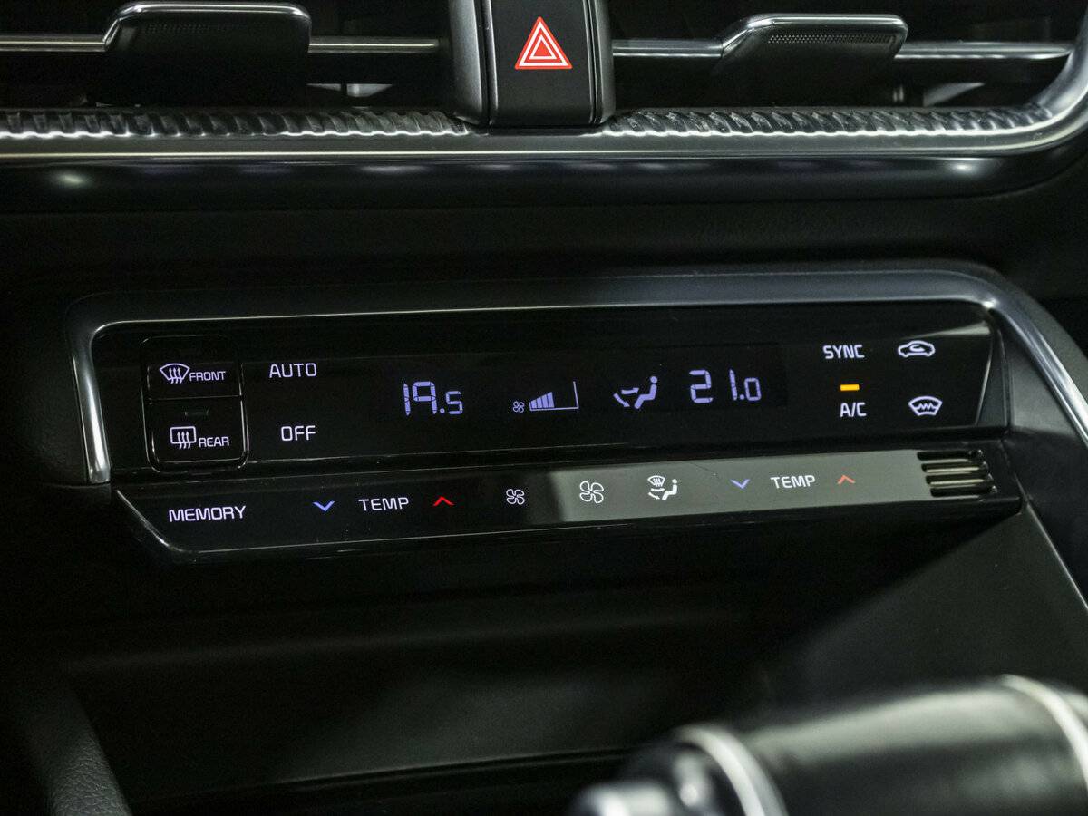Kia K5 2020 года с пробегом. Фото: #15