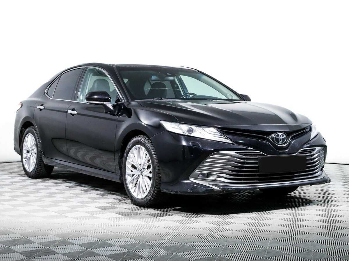 Toyota Camry 2018 года с пробегом. Фото: #2